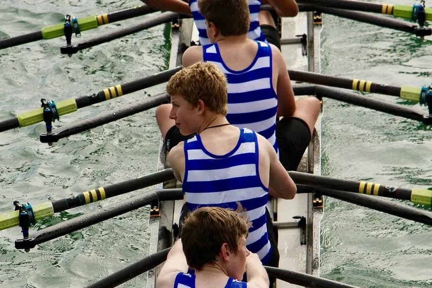 538560_111528858990305_83600044_n